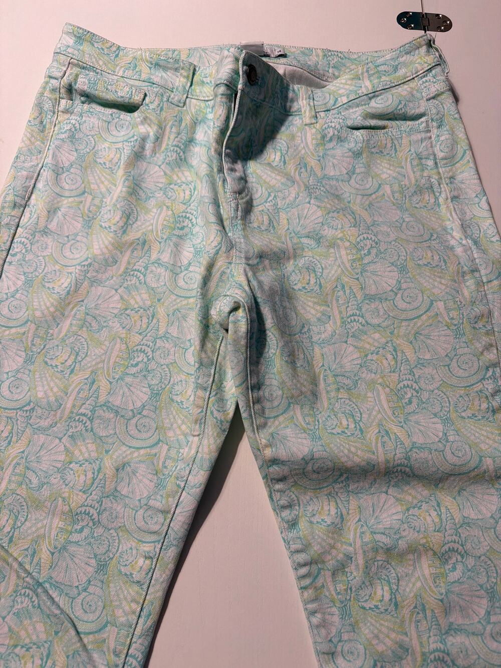 Women’s Sz 14 Vineyard Vine cropped denim jeans